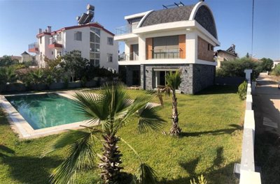 Spotless Villa For Sale in Belek, Antalya With A Private Pool & Spa Facilities - Private beautifully maintained garden