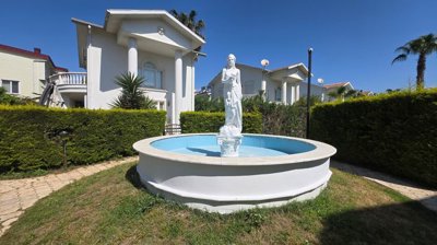 Upscale Villa For Sale In Belek With A Private Garden, Pool & Parking - Beautiful gardens