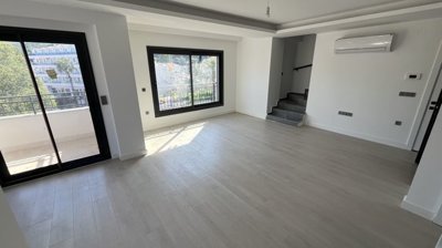 Two Bedroom Property For Sale In Marmaris – Balcony access