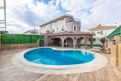 Belek Golf Villa With A Private Pool For Sale - Main view of the villa, pool and outside space