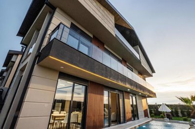 Smart Home Villa For Sale Near Golf Courses & The Airport In Belek - A modern two-storey property