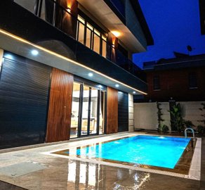 Smart Home Villa For Sale Near Golf Courses & The Airport In Belek - Private villa with a pool & terrace