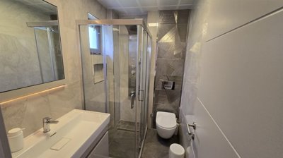 Prestigious 4-Bedroom Villa For Sale In Kadriye, Belek - First bathroom