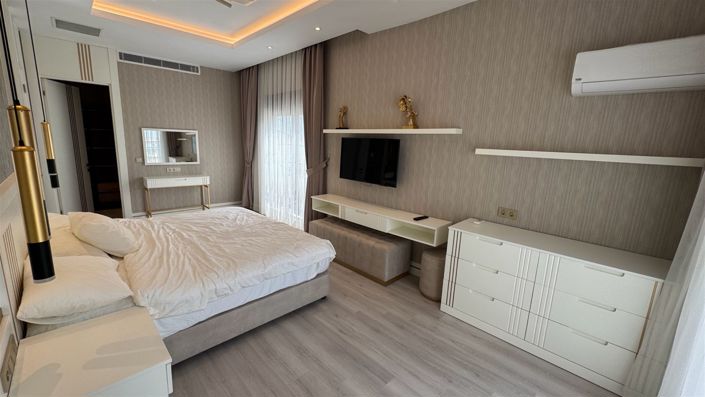 Image No.18-5 Bed Villa for sale