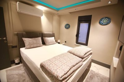 Quality Villa For Sale in Belek, Antalya With A Private Pool, Parking & Garden - Double bedroom