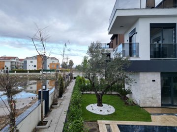 Smart Home Villa For Sale in Belek With A Private Pool, Sauna, & Garden - Private pool and garden