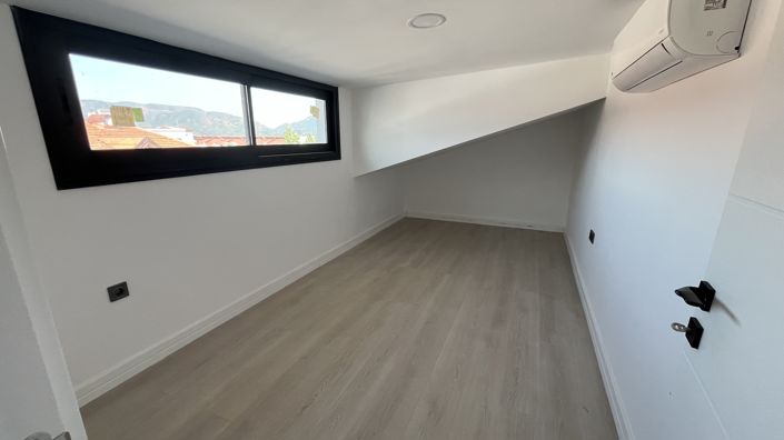 Image No.13-2 Bed Apartment for sale