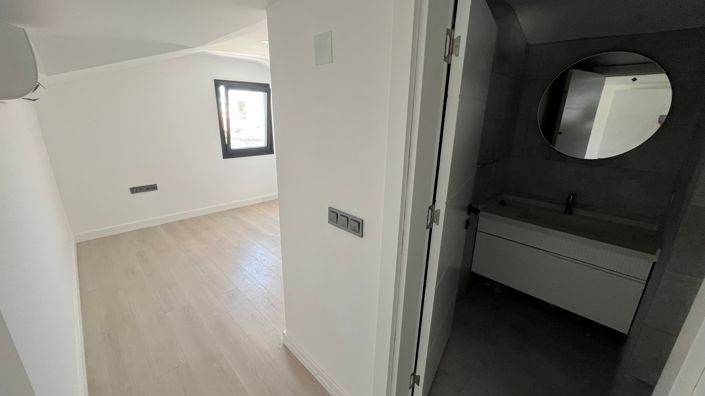 Image No.15-2 Bed Apartment for sale