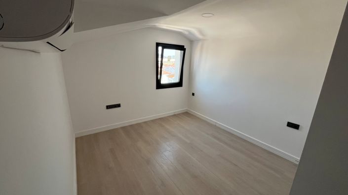 Image No.18-2 Bed Apartment for sale