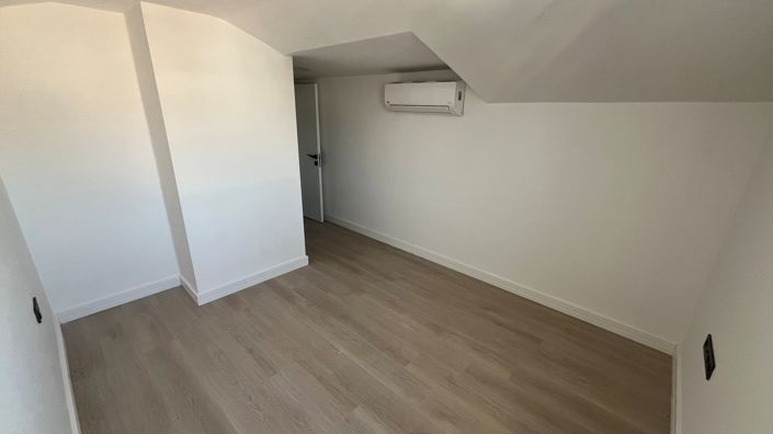 Image No.19-2 Bed Apartment for sale