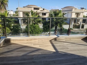 Detached Smart Villa For Sale in Belek, Antalya With Private Facilities - Great-size balcony