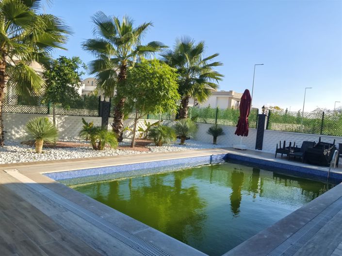 Image No.3-5 Bed Villa for sale