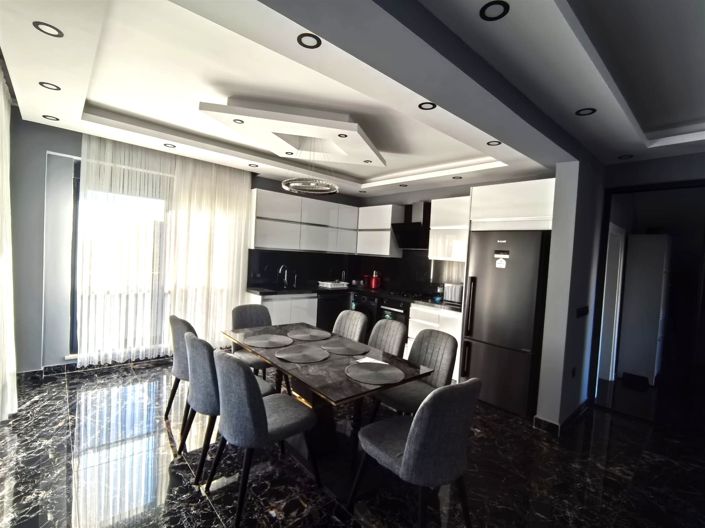 Image No.8-5 Bed Villa for sale