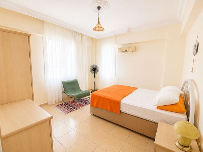 Image No.18-3 Bed Apartment for sale