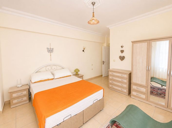 Image No.20-3 Bed Apartment for sale