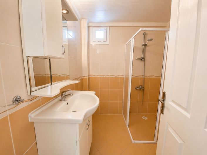 Image No.21-3 Bed Apartment for sale