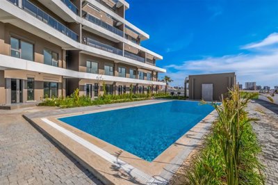 Spacious One-Bedroom Apartment For Sale In Antalya - Communal swimming pool