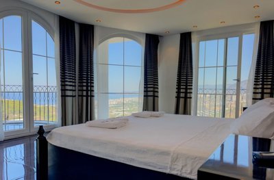 Ultra-Modern Villa For Sale In Alanya - Exceptional sea view double bedroom
