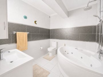 Detached Didim Villa For Sale With A Vast Roof Terrace – First luxury bathroom