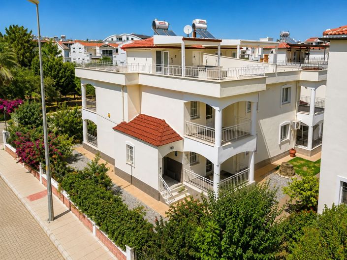 Image No.3-Villa de 4 chambres à vendre à Didim