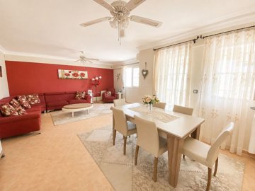 Detached Didim Villa For Sale With A Vast Roof Terrace – Dining area to the lounge