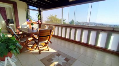 A Beautiful Sea-View Apartment For Sale - Beautiful wood beamed roof