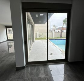 Brand-New Antalya Property For Sale With A Pool And Garden - Lounge with direct access to the pool