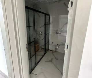 Brand-New Antalya Property For Sale With A Pool And Garden - Modern bathroom