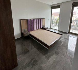 Brand-New Antalya Property For Sale With A Pool And Garden - Double bedroom with a balcony