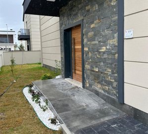 Brand-New Antalya Property For Sale With A Pool And Garden - Villa entrance