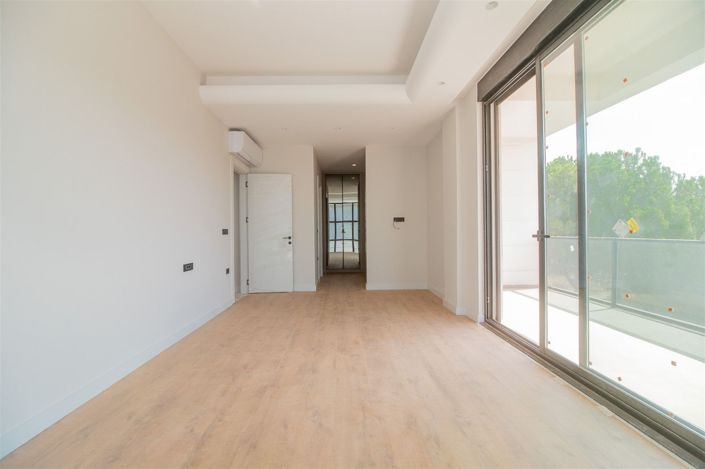 Image No.21-4 Bed Villa for sale