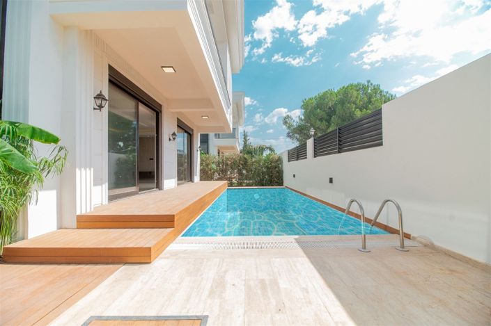 Image No.5-4 Bed Villa for sale