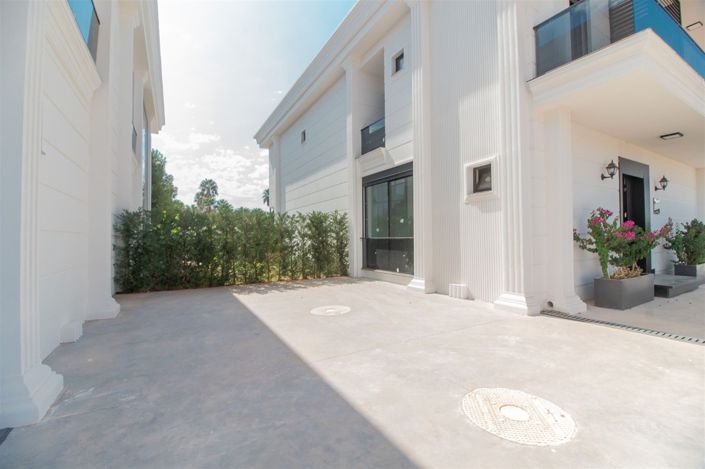 Image No.7-4 Bed Villa for sale
