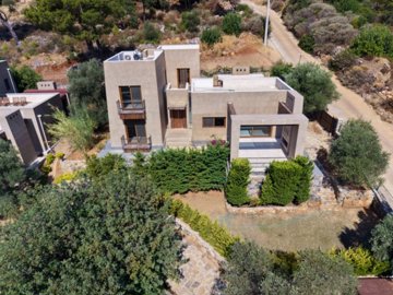 Brand New Detached Luxury Villa In Bodrum For Sale - Modern villa surrounded by nature