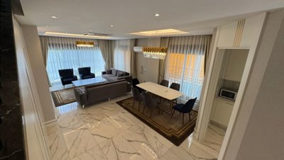 Antalya Smart Villa For Sale With Private Spa Facilities - Spacious rooms throughout the home