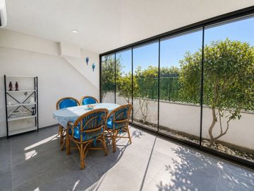 Furnished Semi-Detached Villa For Sale In Didim – Extensive dining area