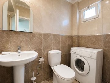 Furnished Semi-Detached Villa For Sale In Didim – Ground floor toilet