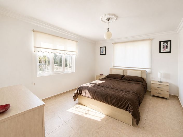 Image No.21-3 Bed Villa for sale