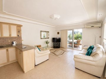 Furnished Semi-Detached Villa For Sale In Didim – Lounge in kitchen
