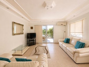 Furnished Semi-Detached Villa For Sale In Didim – Lounge with direct terrace access