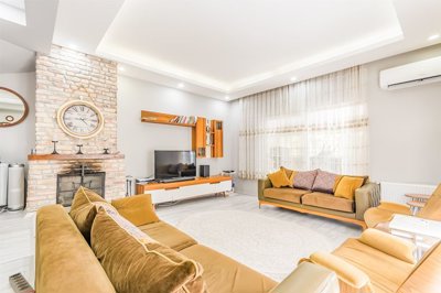 Incredible Antalya Property For Sale - Lounge with lots of light