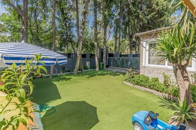 Incredible Antalya Property For Sale - Beautifully kept private garden