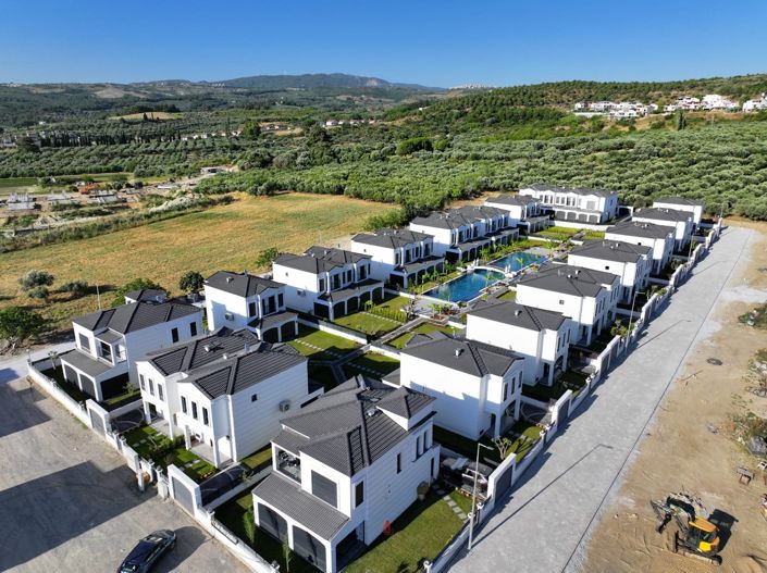 Image No.24-3 Bed Villa for sale