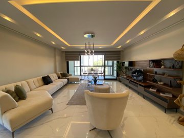Blissful 2 & 3-Bed Apartments In Kusadasi For Sale With Luxury Facilities - Spacious lounge
