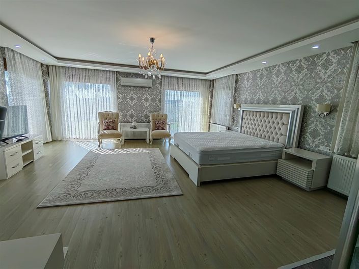 Image No.18-4 Bed Villa for sale