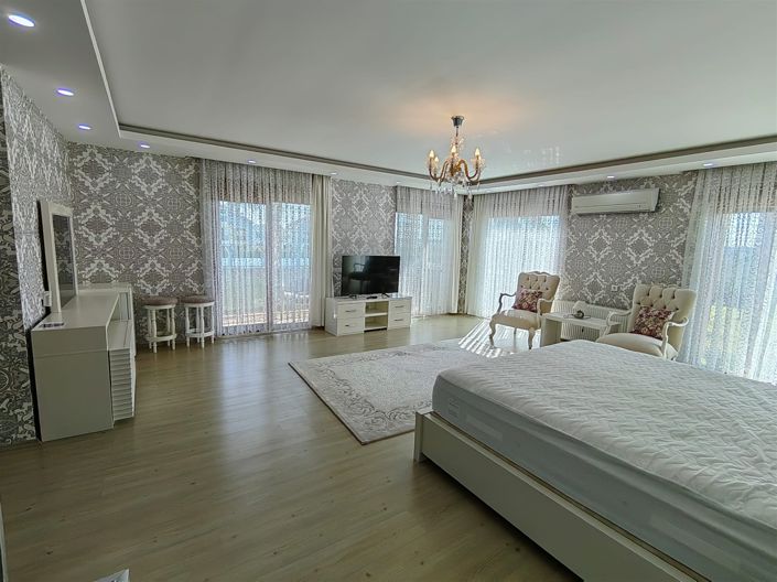 Image No.19-4 Bed Villa for sale