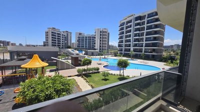 Brand-New Antalya Apartments In Altintas For Sale - View over the complex and surroundings from the balconies
