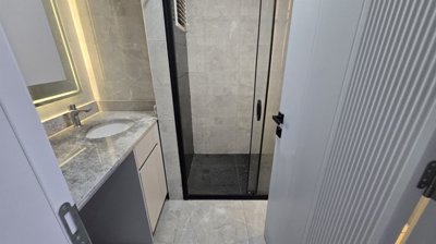 Brand-New Antalya Apartments In Altintas For Sale - Modern bathroom