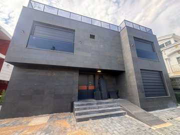 Opulent Antalya Property For Sale - Large driveway for private parking