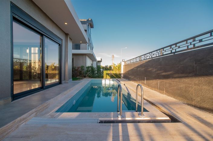 Image No.2-4 Bed Villa for sale